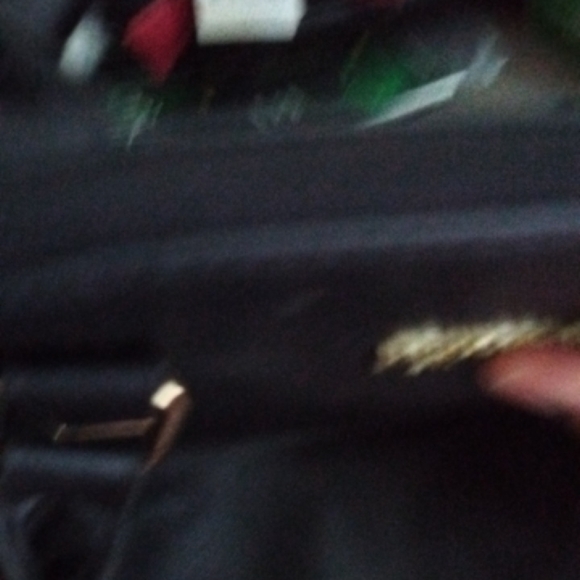 Kenneth Cole Reaction Black Shoulder Bag - Picture 5 of 7